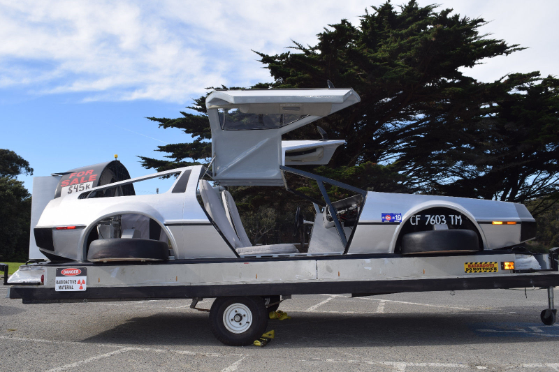 Illustration for article titled You Want This DeLorean Hovercraft for the Seas of Life